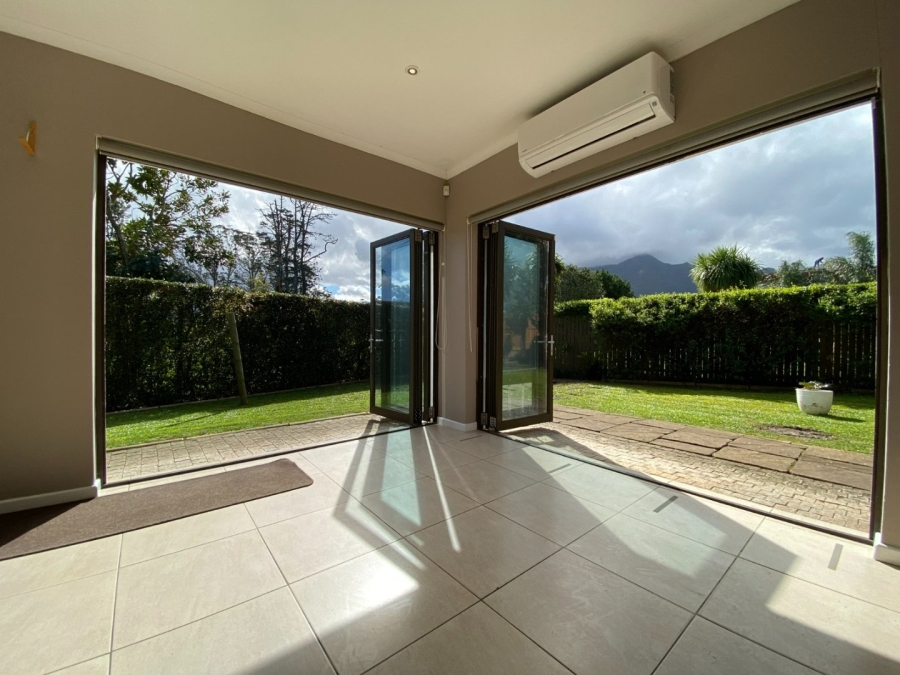 5 Bedroom Property for Sale in Highlands Western Cape